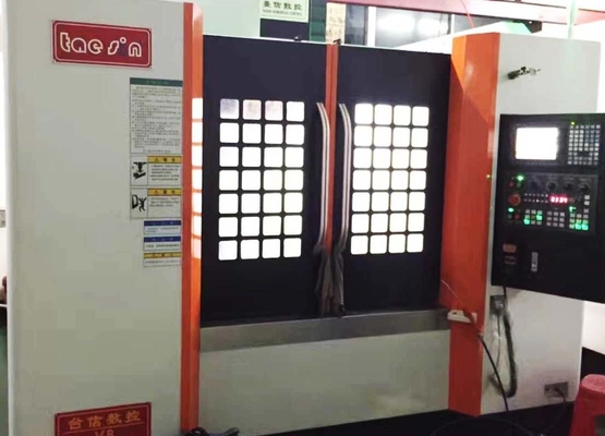 中国 鋳鉄高く堅い基礎横のCNC機械、高速マシニング センター サプライヤー